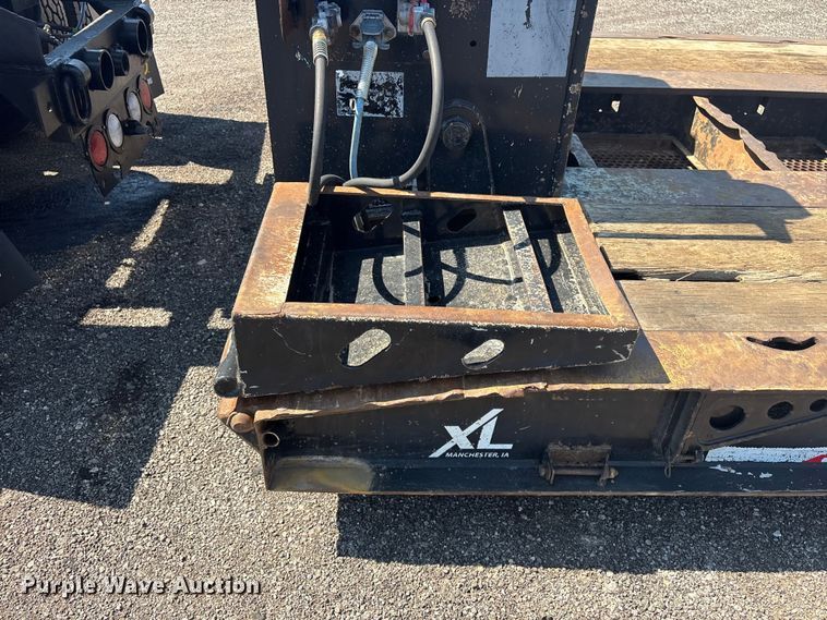 image for item EG8949 2017 XL Specialized Trailers XL 110 HDG lowboy equipment trailer