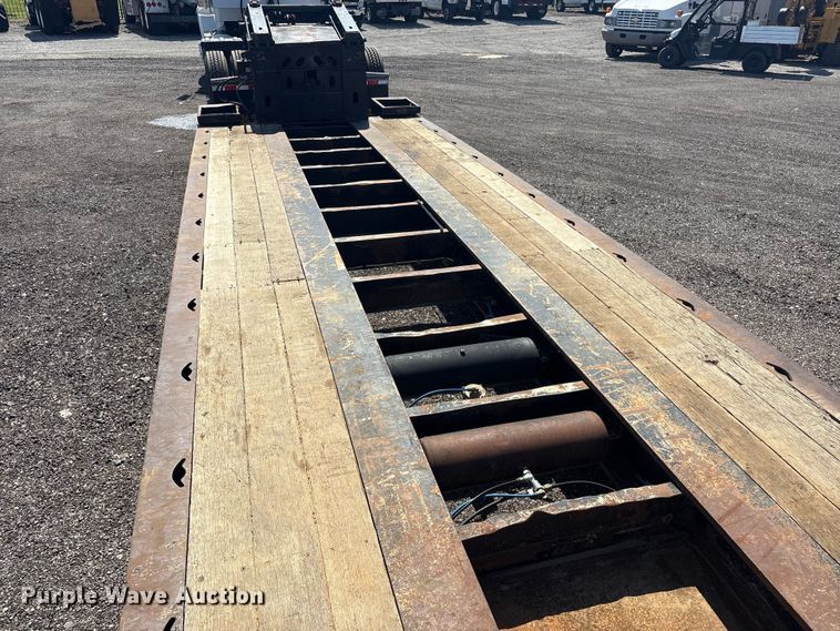 image for item EG8949 2017 XL Specialized Trailers XL 110 HDG lowboy equipment trailer