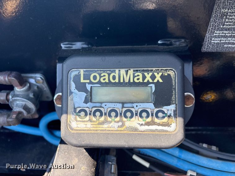 image for item EG8949 2017 XL Specialized Trailers XL 110 HDG lowboy equipment trailer