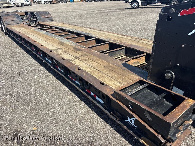 image for item EG8949 2017 XL Specialized Trailers XL 110 HDG lowboy equipment trailer