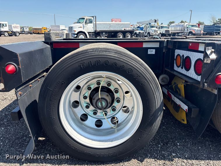 image for item EG8949 2017 XL Specialized Trailers XL 110 HDG lowboy equipment trailer