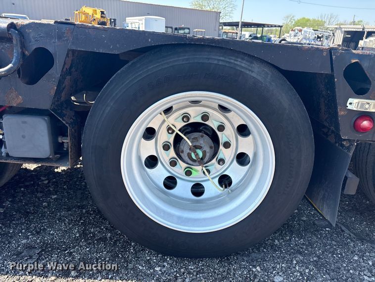 image for item EG8949 2017 XL Specialized Trailers XL 110 HDG lowboy equipment trailer