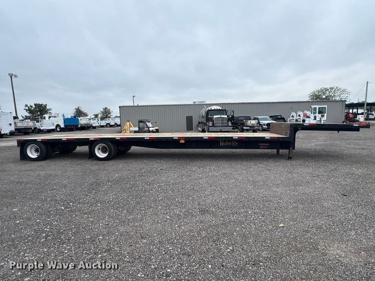 image for item EG9002 2013 Fontaine HAVSD12WSA drop deck trailer