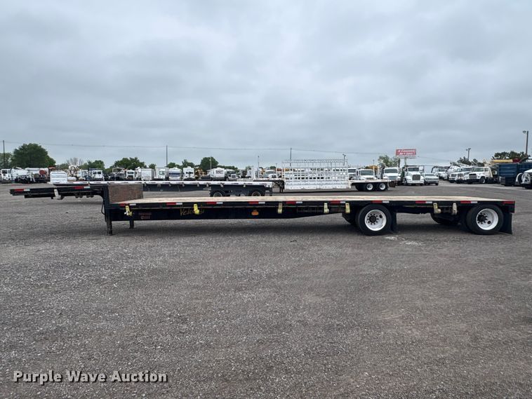 image for item EG9002 2013 Fontaine HAVSD12WSA drop deck trailer