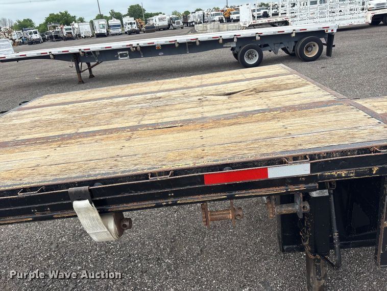 image for item EG9002 2013 Fontaine HAVSD12WSA drop deck trailer
