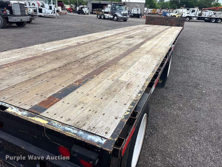 image for item EG9002 2013 Fontaine HAVSD12WSA drop deck trailer