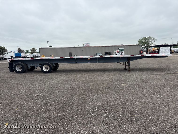 image for item EG9003 2005 Utility Trailer Mfg Co. FS2CHA flatbed trailer