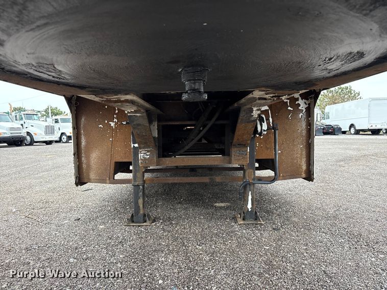 image for item EG9004 2006 Unruh Fab Inc. 40-OPEN double drop deck glass trailer