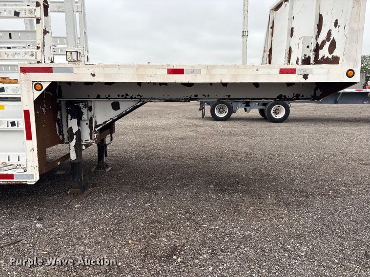 image for item EG9004 2006 Unruh Fab Inc. 40-OPEN double drop deck glass trailer
