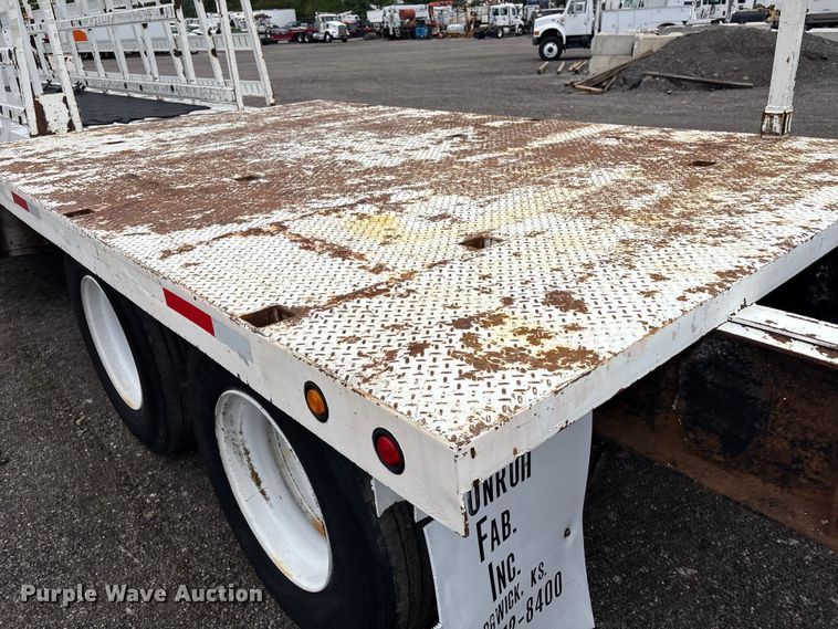 image for item EG9004 2006 Unruh Fab Inc. 40-OPEN double drop deck glass trailer