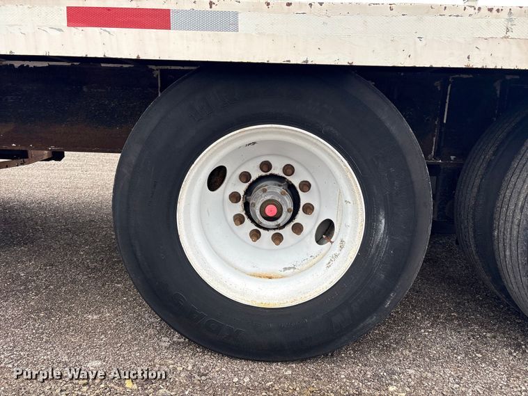 image for item EG9004 2006 Unruh Fab Inc. 40-OPEN double drop deck glass trailer