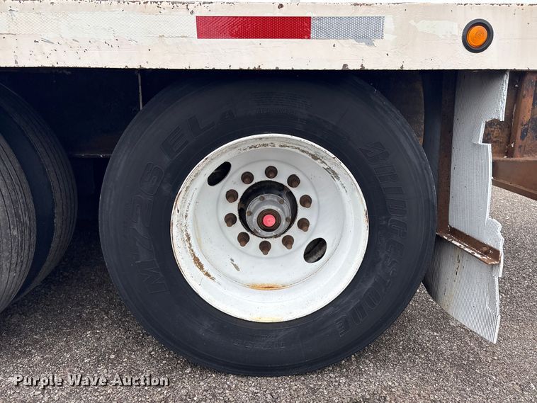 image for item EG9004 2006 Unruh Fab Inc. 40-OPEN double drop deck glass trailer