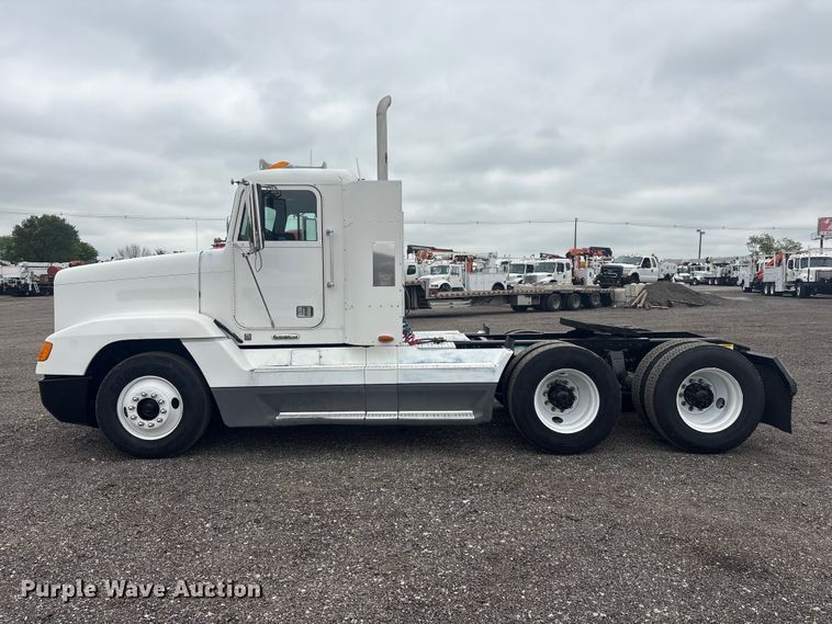 image for item EG9006 2000 Freightliner FLD120 semi truck