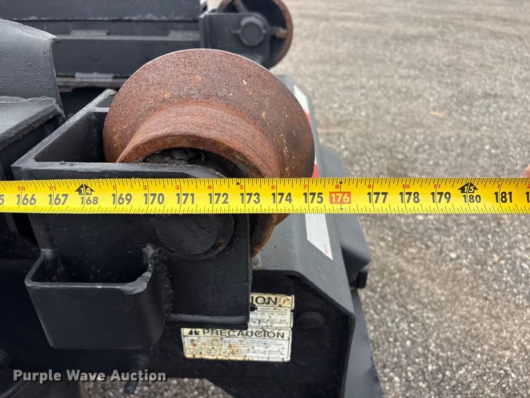 image for item EG9010 2007 International 7600 hook lift truck