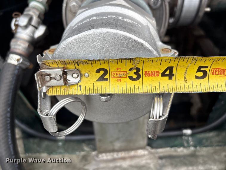 image for item EG9024 1988 Heil S0-3112 tank trailer