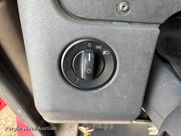 image for item EG9033 2015 Freightliner Cascadia 125 semi truck