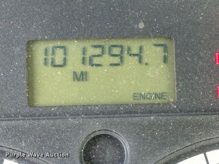 image for item EG9033 2015 Freightliner Cascadia 125 semi truck