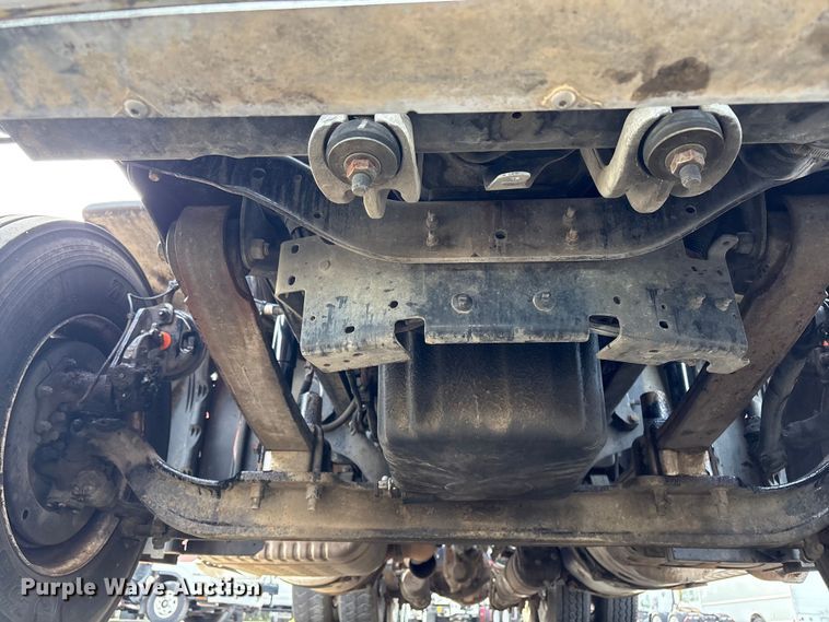 image for item EG9033 2015 Freightliner Cascadia 125 semi truck