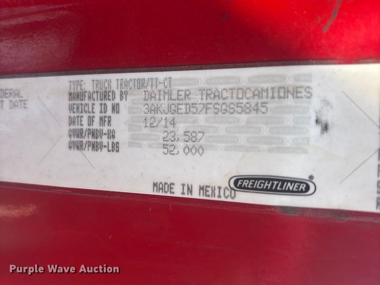 image for item EG9033 2015 Freightliner Cascadia 125 semi truck