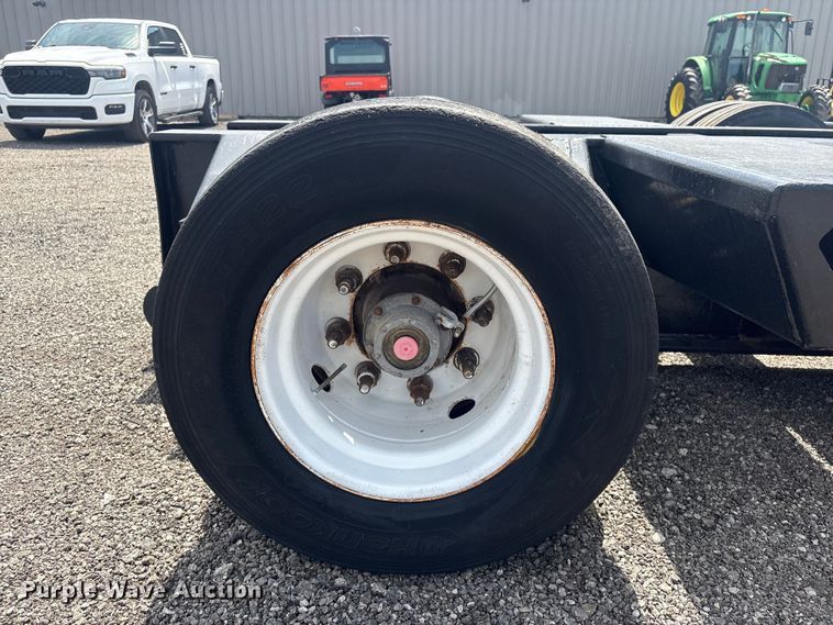 image for item EG9059 Tag axle
