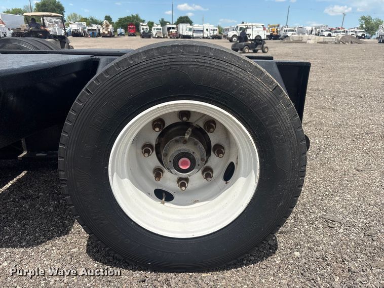 image for item EG9059 Tag axle
