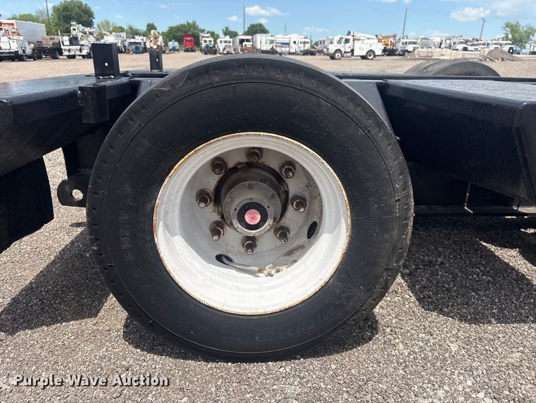 image for item EG9059 Tag axle