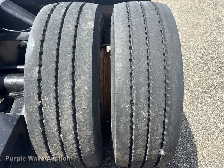 image for item EG9059 Tag axle