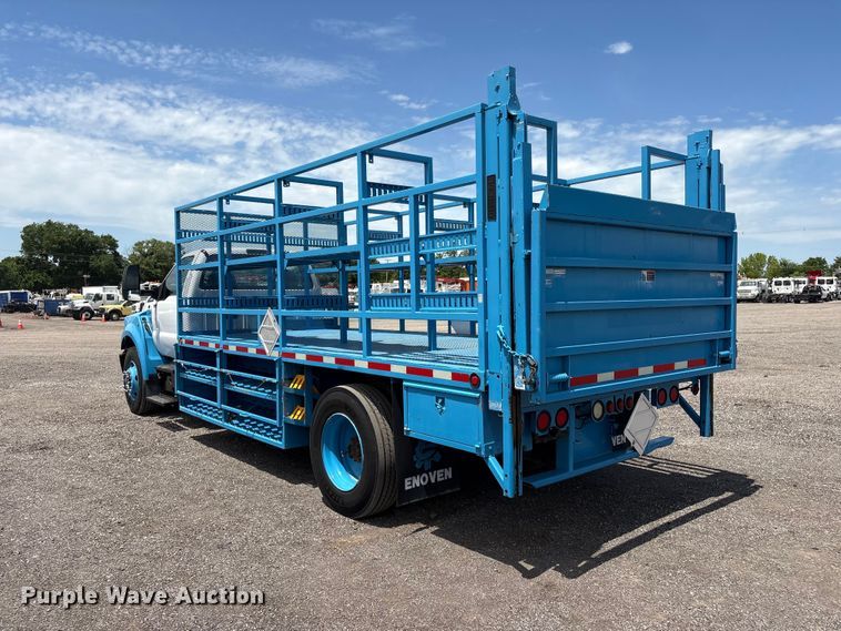 image for item EG9079 2018 Ford F-750 flatbed truck