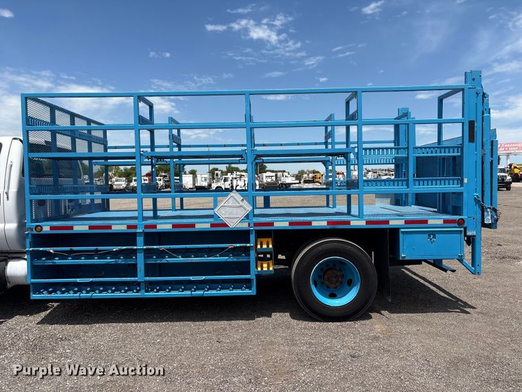 image for item EG9079 2018 Ford F-750 flatbed truck