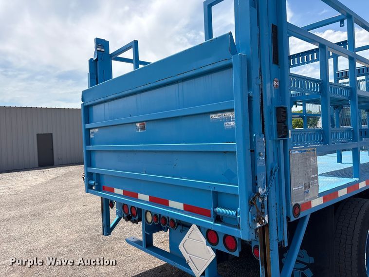 image for item EG9079 2018 Ford F-750 flatbed truck