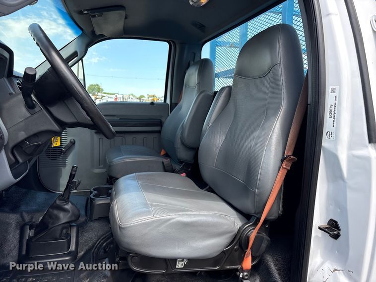 image for item EG9079 2018 Ford F-750 flatbed truck