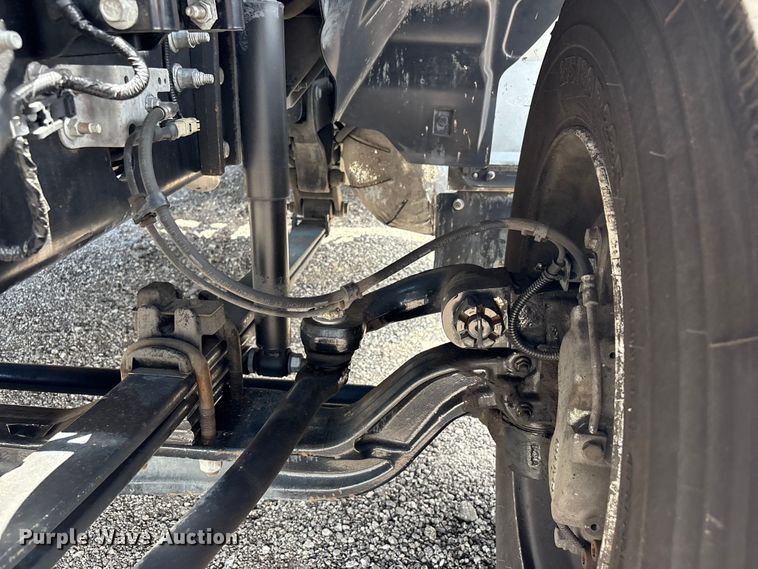 image for item EG9079 2018 Ford F-750 flatbed truck