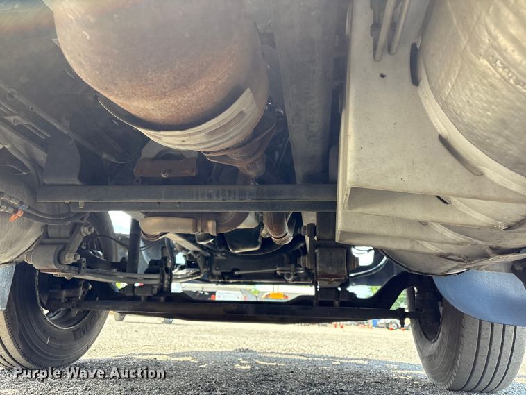 image for item EG9079 2018 Ford F-750 flatbed truck