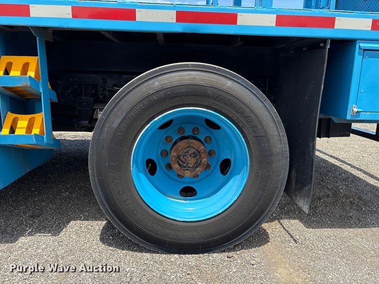 image for item EG9079 2018 Ford F-750 flatbed truck