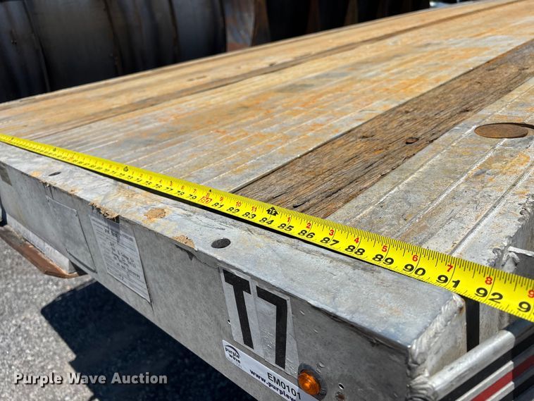 image for item EM0101 1999 Benson AF489650 flatbed trailer