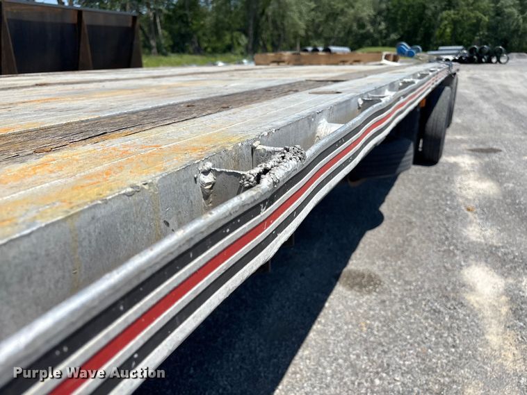 image for item EM0101 1999 Benson AF489650 flatbed trailer