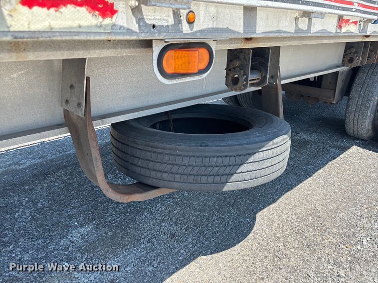 image for item EM0101 1999 Benson AF489650 flatbed trailer