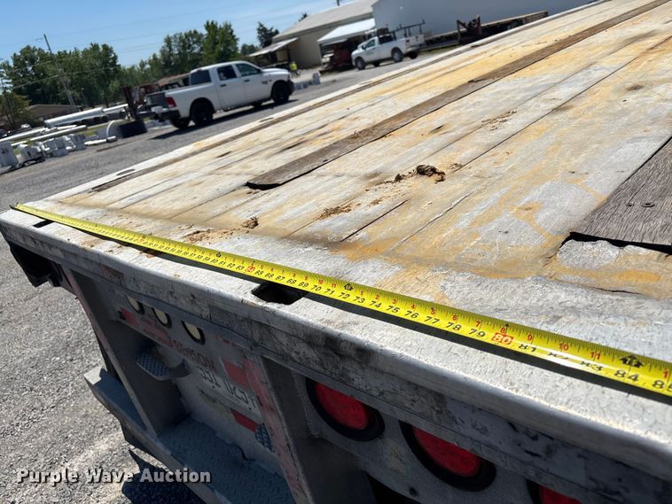 image for item EM0101 1999 Benson AF489650 flatbed trailer