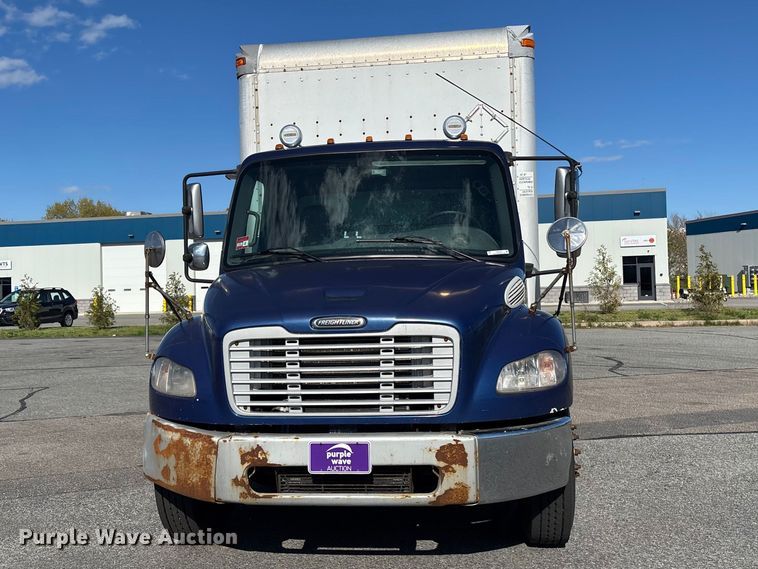 image for item EM0102 2007 Freightliner Business class M2 box truck