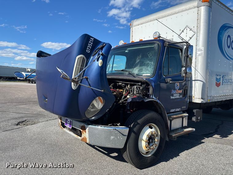 image for item EM0102 2007 Freightliner Business class M2 box truck