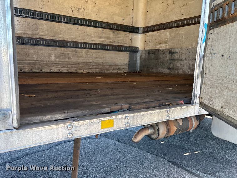 image for item EM0102 2007 Freightliner Business class M2 box truck