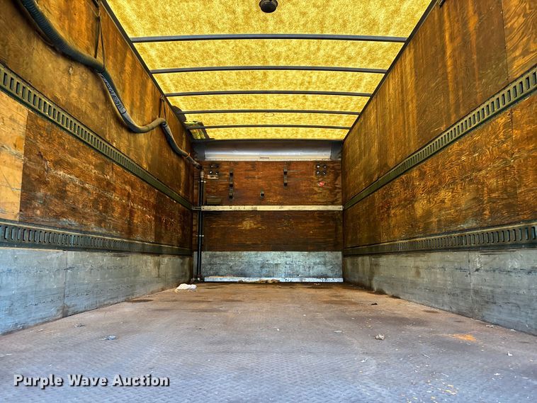 image for item EM0106 2009 Freightliner Business Class M2 box truck
