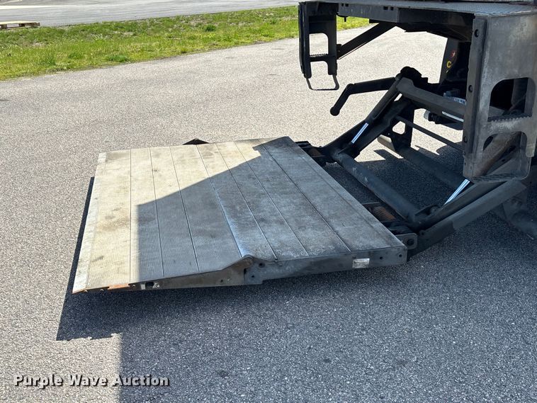 image for item EM0106 2009 Freightliner Business Class M2 box truck
