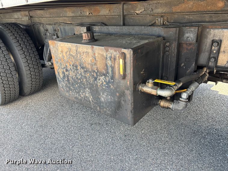 image for item EM0106 2009 Freightliner Business Class M2 box truck