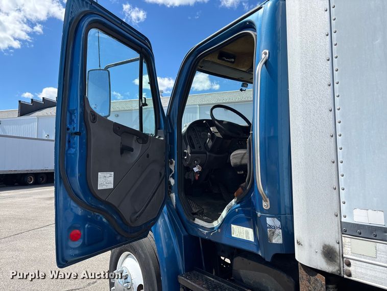 image for item EM0106 2009 Freightliner Business Class M2 box truck