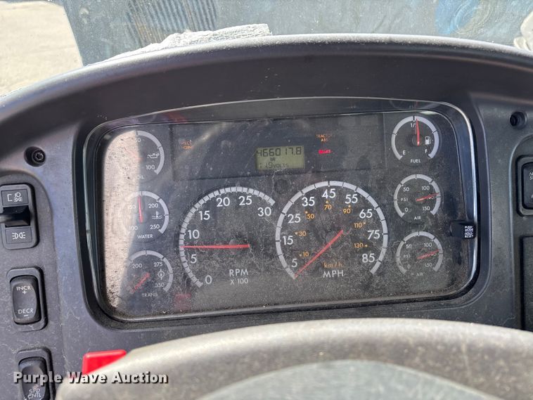 image for item EM0106 2009 Freightliner Business Class M2 box truck