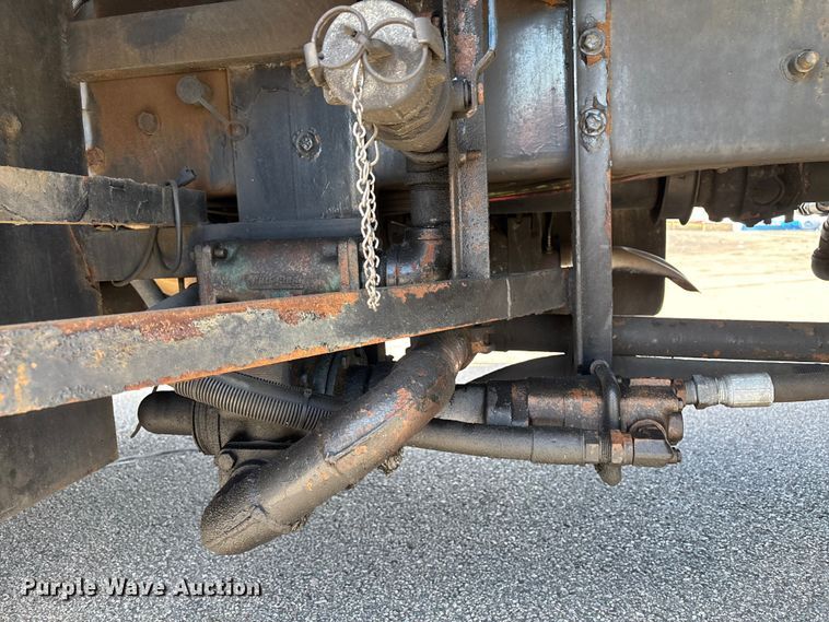 image for item EM0106 2009 Freightliner Business Class M2 box truck