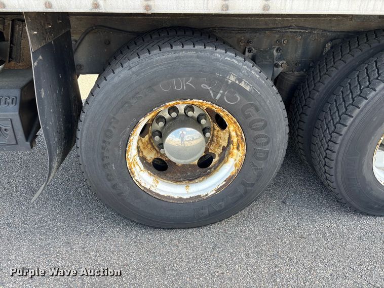 image for item EM0106 2009 Freightliner Business Class M2 box truck