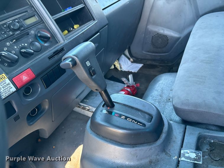 image for item EM0108 2014 Isuzu Npr/npr-hd box truck