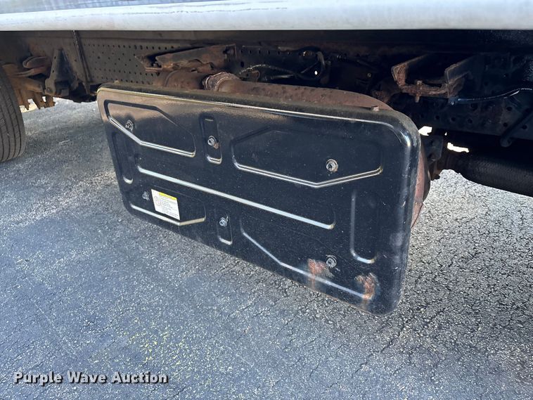 image for item EM0108 2014 Isuzu Npr/npr-hd box truck